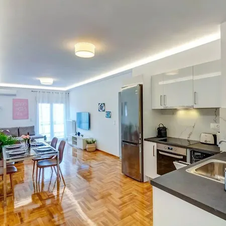 Koukaki Lux 2Bd 1Master Ap Next To Acropolis-3
